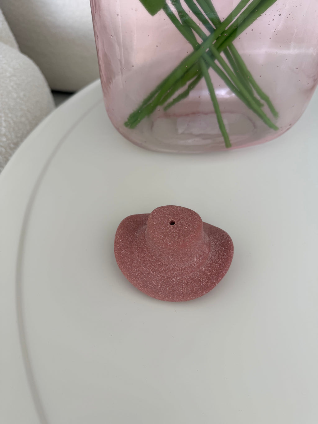 WHITE INCENSE HAT