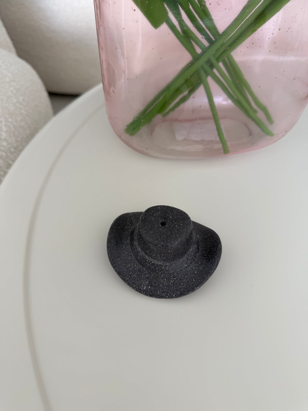 WHITE INCENSE HAT
