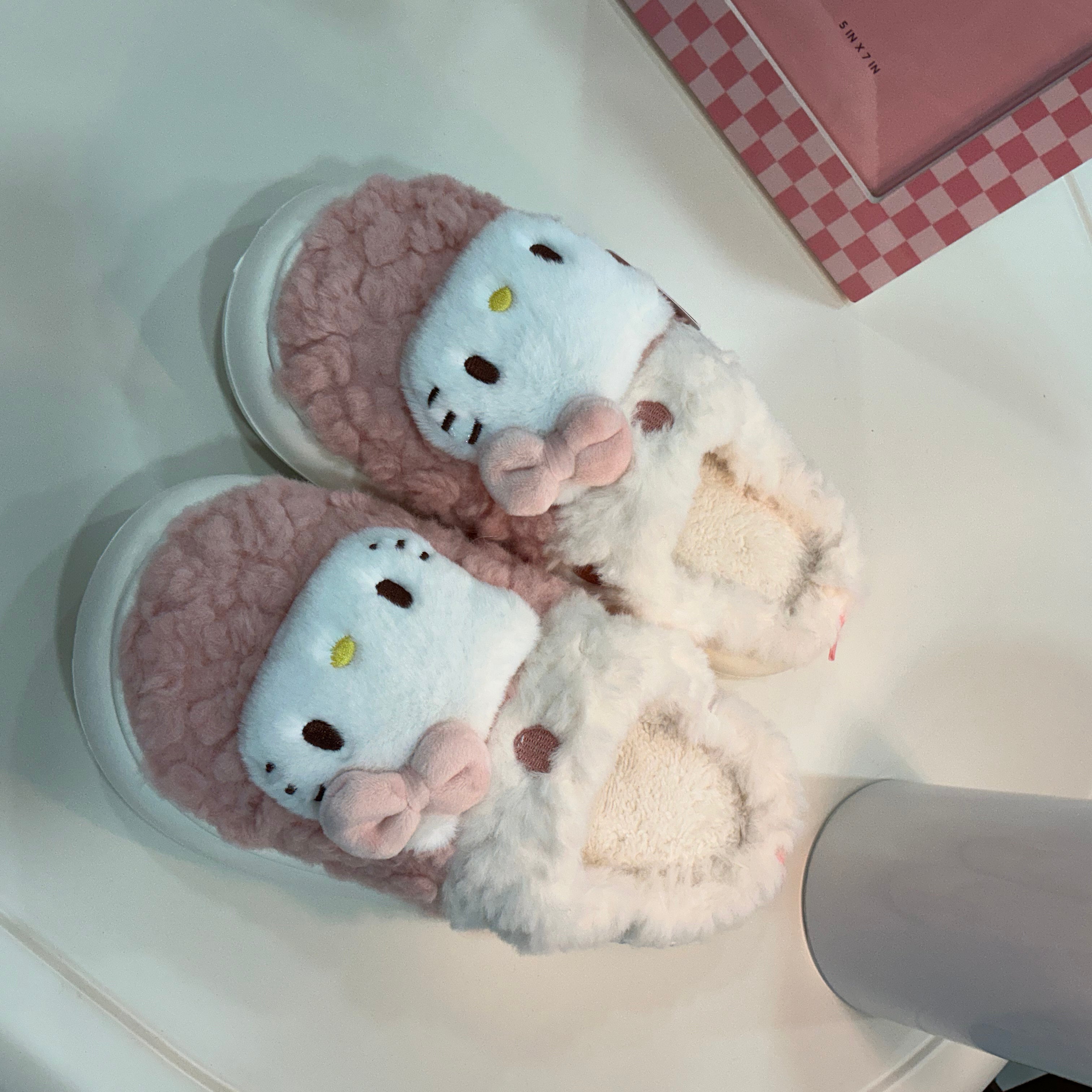 SLIPPERS HELLO KITTY