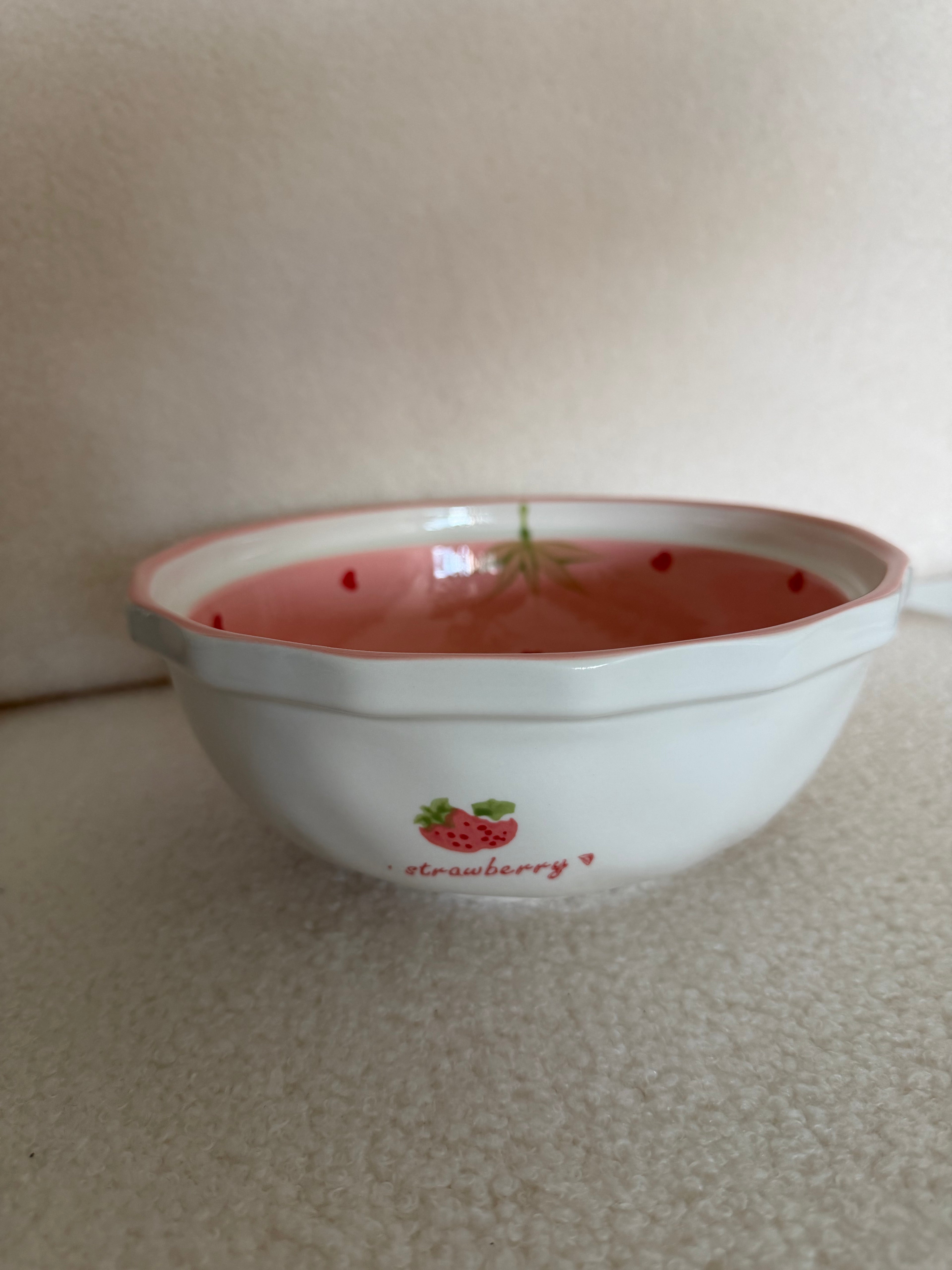 BOWL STRAWBERRY