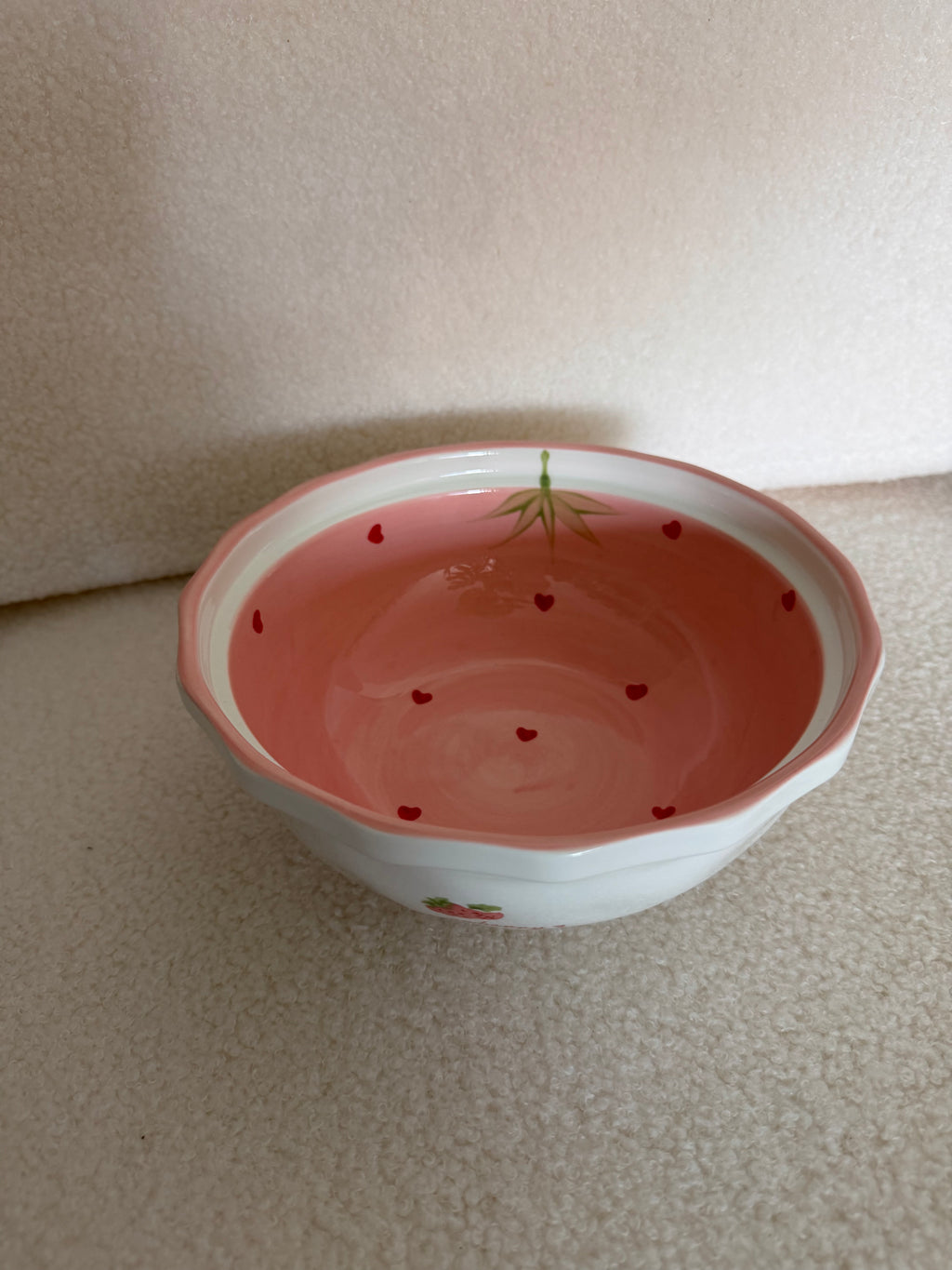 BOWL STRAWBERRY