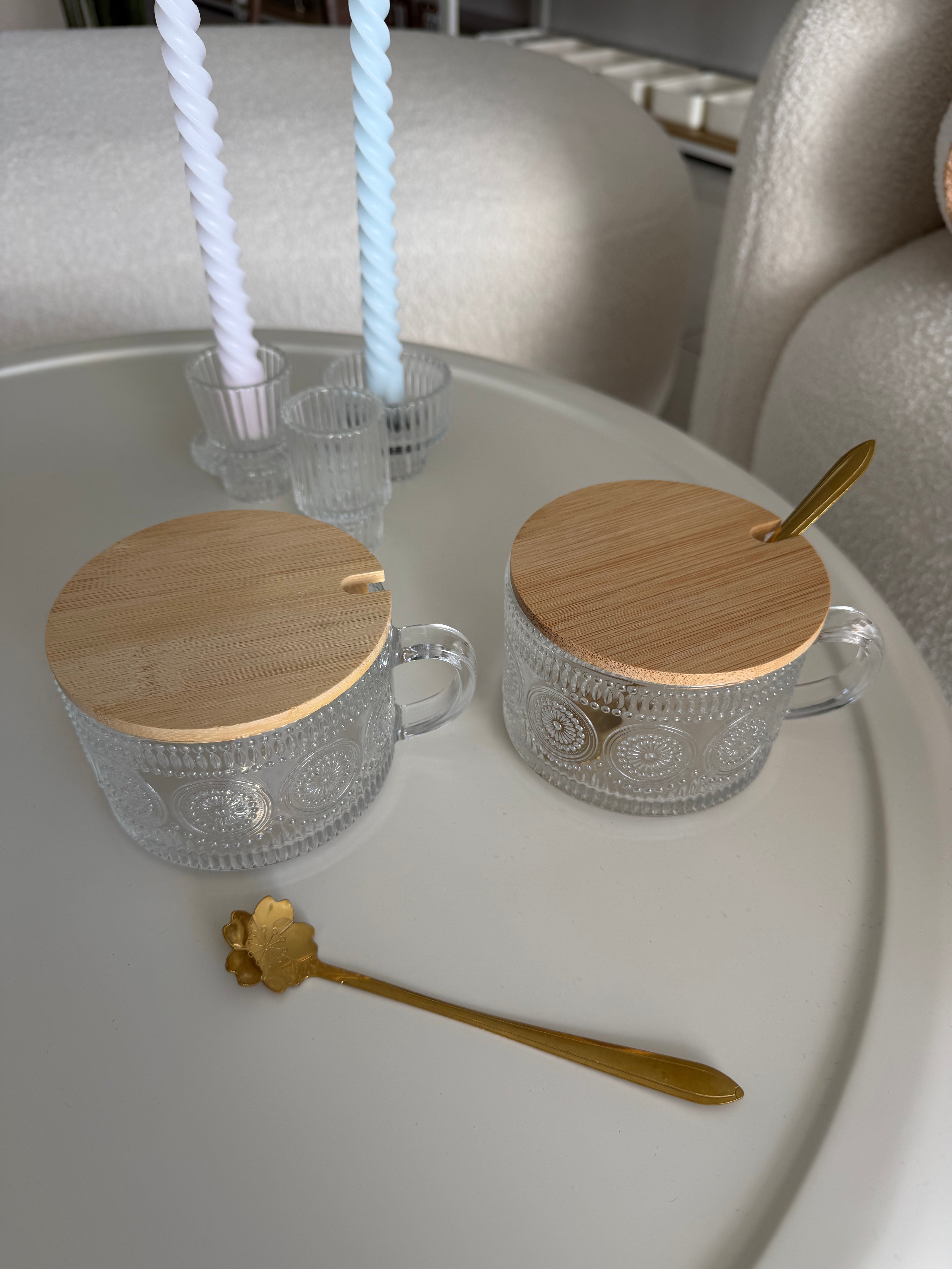 SET DE 2 TAZAS CON TAPA Y CUCHARA