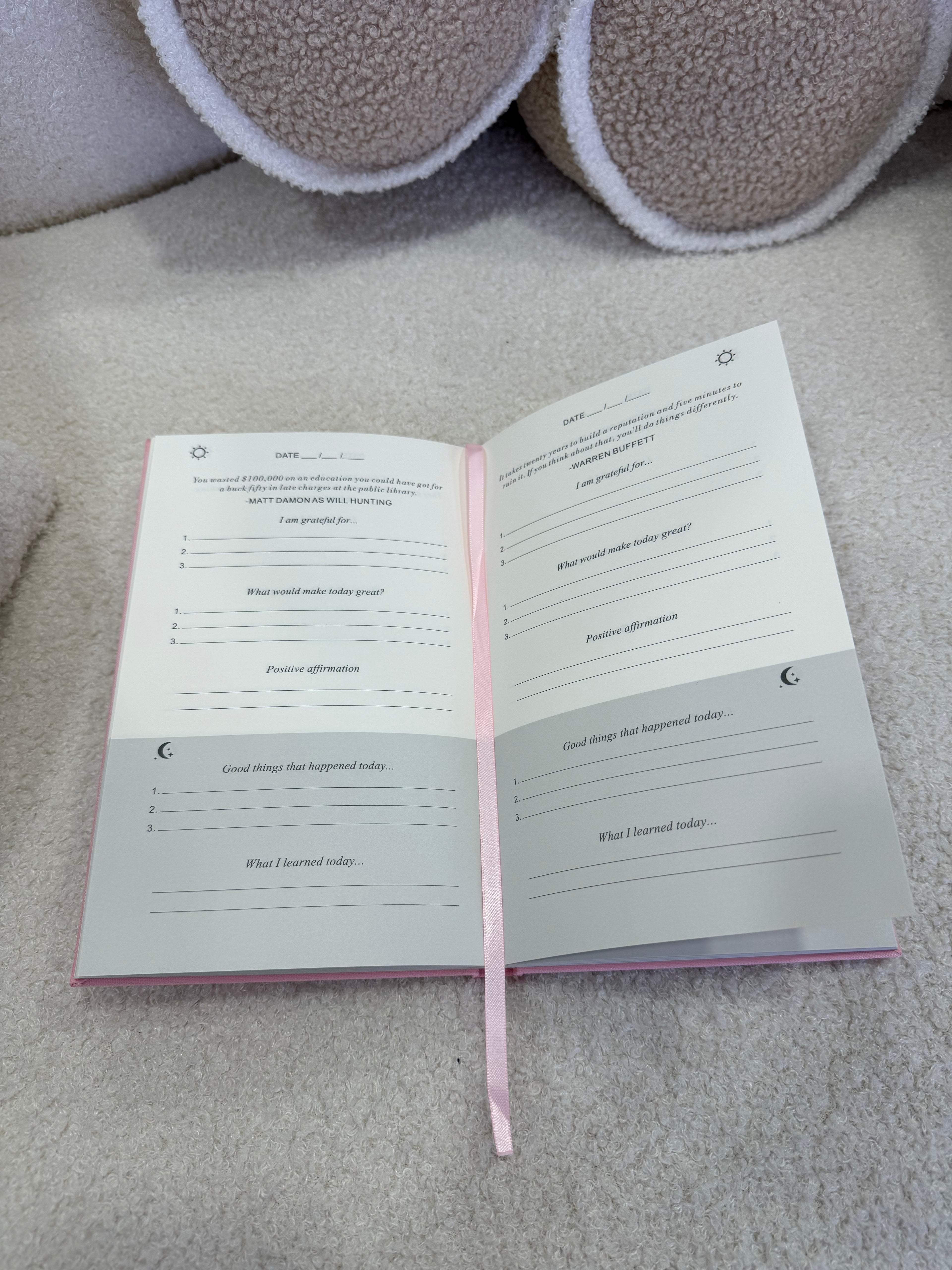 DAILY GRATITUDE JOURNAL