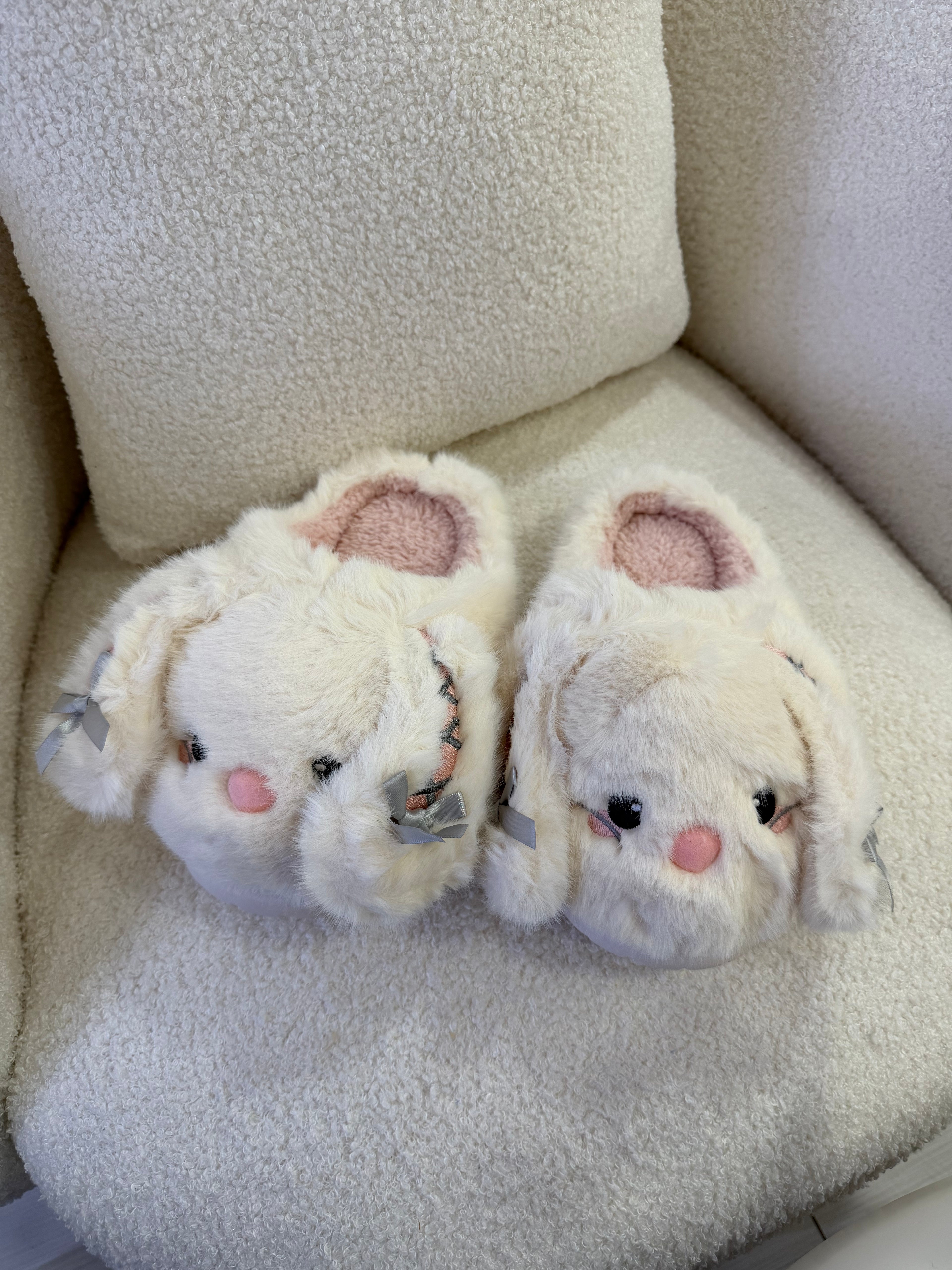 SLIPPERS