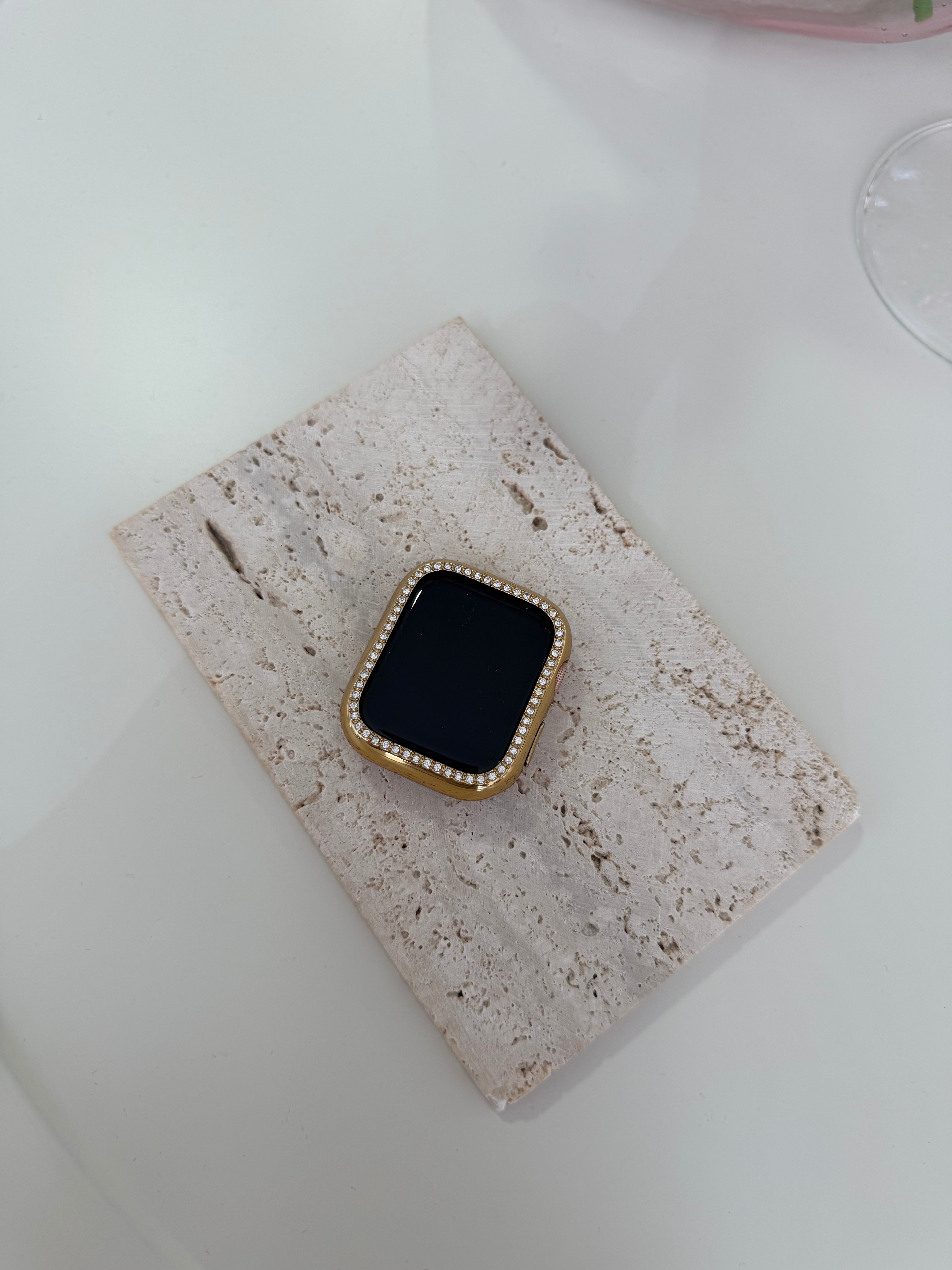 CASE DORADO CON BRILLOS